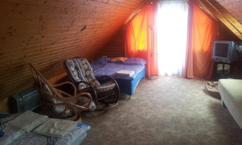 Szabó Pince Vendégház Balatonederics Exterior foto